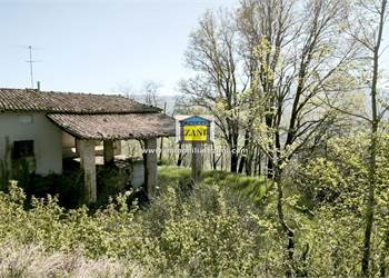 PICCOLO RUSTICO PANORAMICO CON TERRENO
