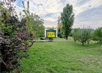 VILLA SINGOLA PANORAMICA CON AMPIO GIARDINO PRIVATO