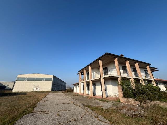 esterno intero complesso 