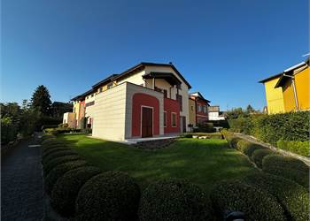 PRESTIGIOSO TRILOCALE NEL COMPLESSO EX CINEMA BLU NOT