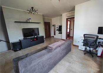 APPARTAMENTO CON GIARDINO