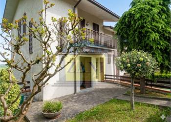 VILLA INDIPENDENTE 135 m² + garage 50 m² 