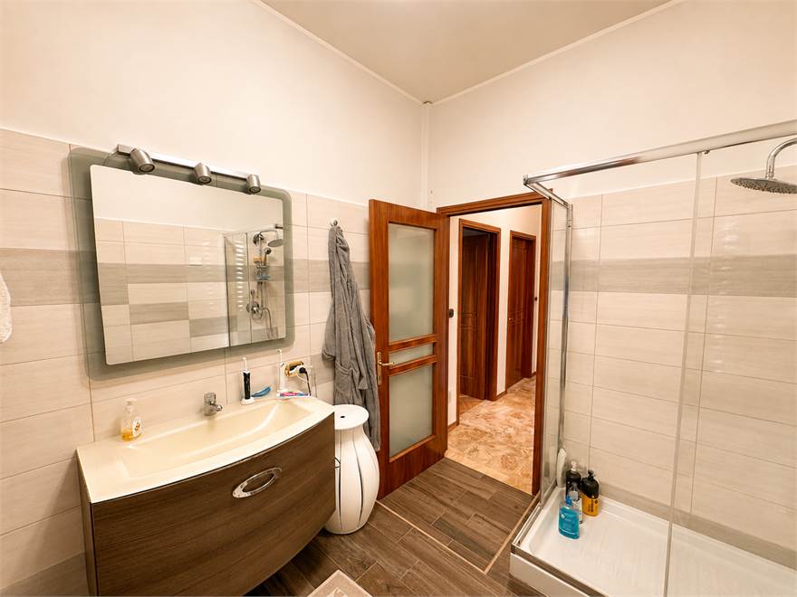 Photo 49