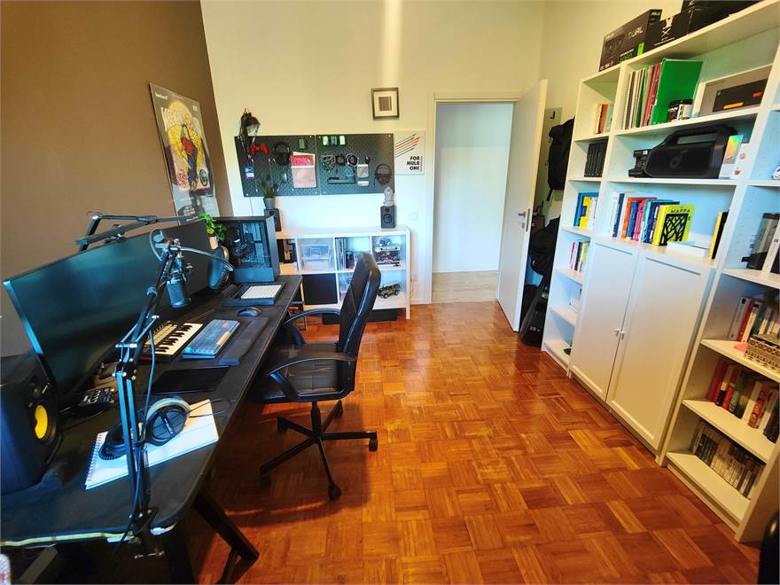 Photo 10