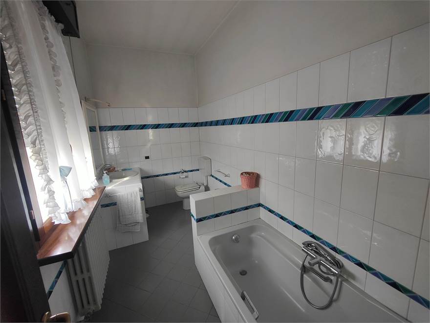 Photo 36