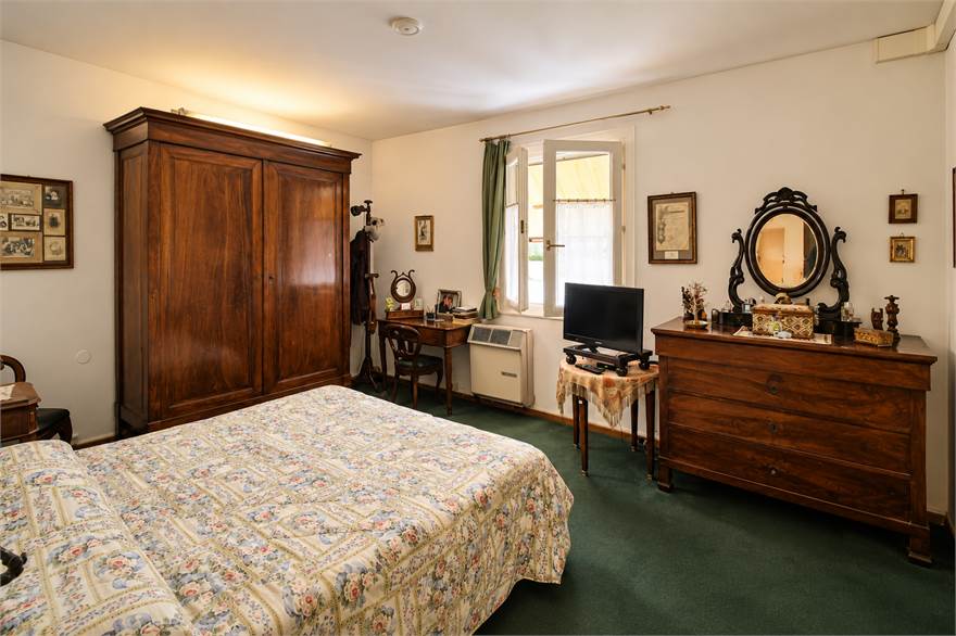 Photo 48
